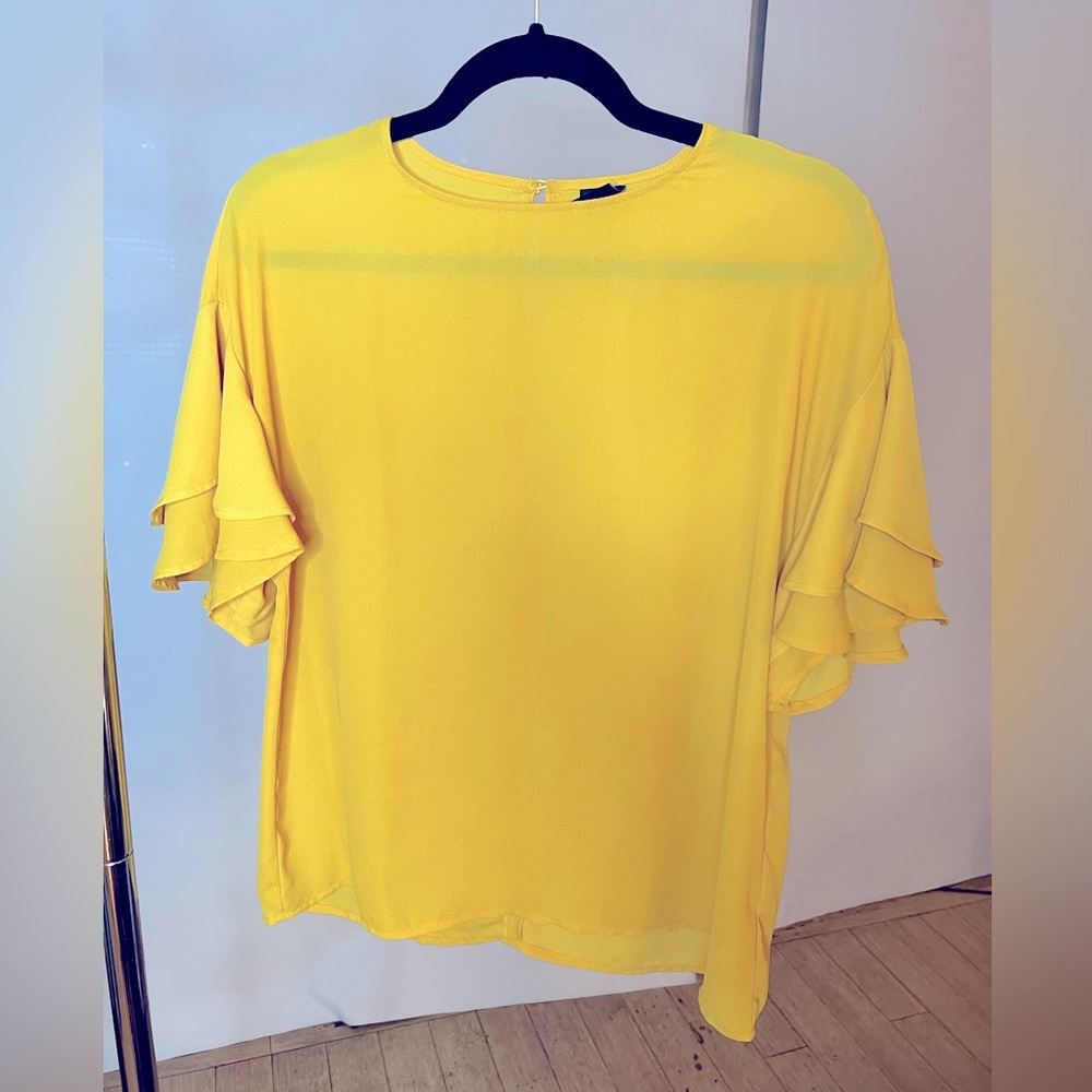 Gina Tricot (Swedish brand like H&M) Mustard blouse top in Mustard Yellow size S